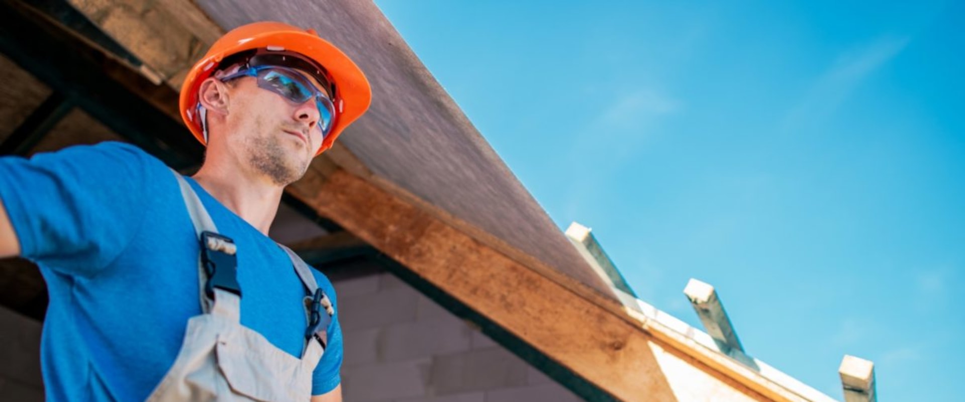 The Pros and Cons of Hiring a Contractor for Residential Construction and Remodeling